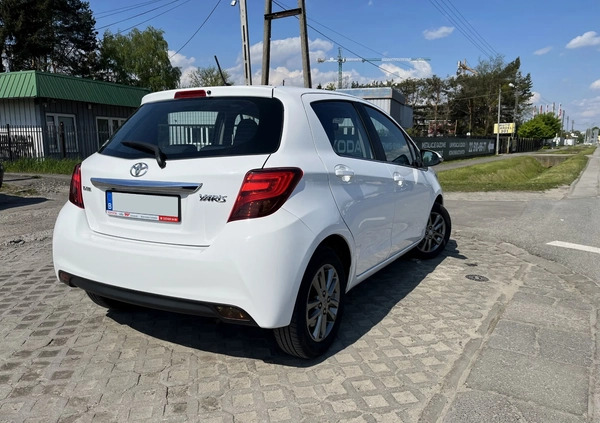 Toyota Yaris cena 43900 przebieg: 118000, rok produkcji 2015 z Reda małe 172